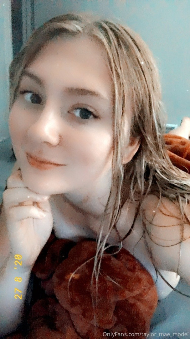 Photo by taylor_mae_model published on May 17,2023 08:45:53 - BestThots