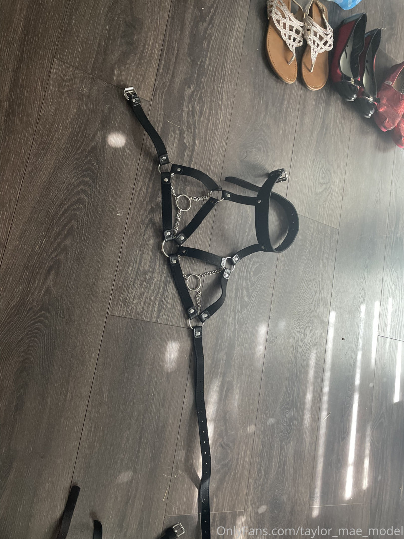 Photo by taylor_mae_model published on May 17,2023 08:46:48 - BestThots