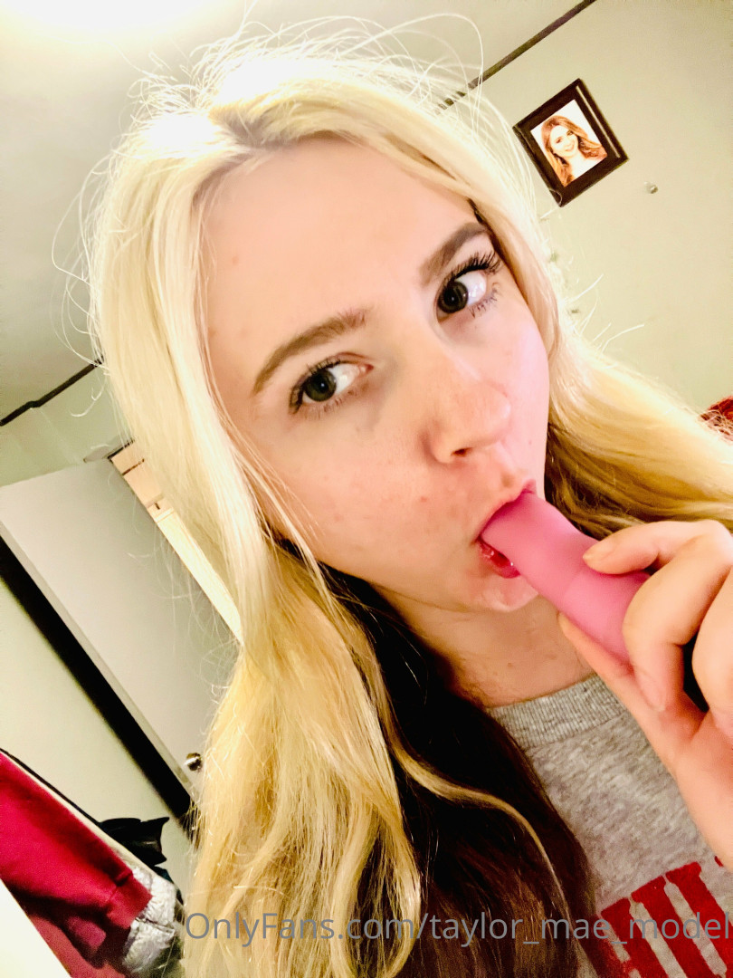 Photo by taylor_mae_model published on May 17,2023 08:47:26 - BestThots