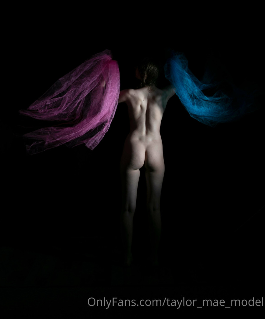 Photo by taylor_mae_model published on May 17,2023 08:47:57 - BestThots