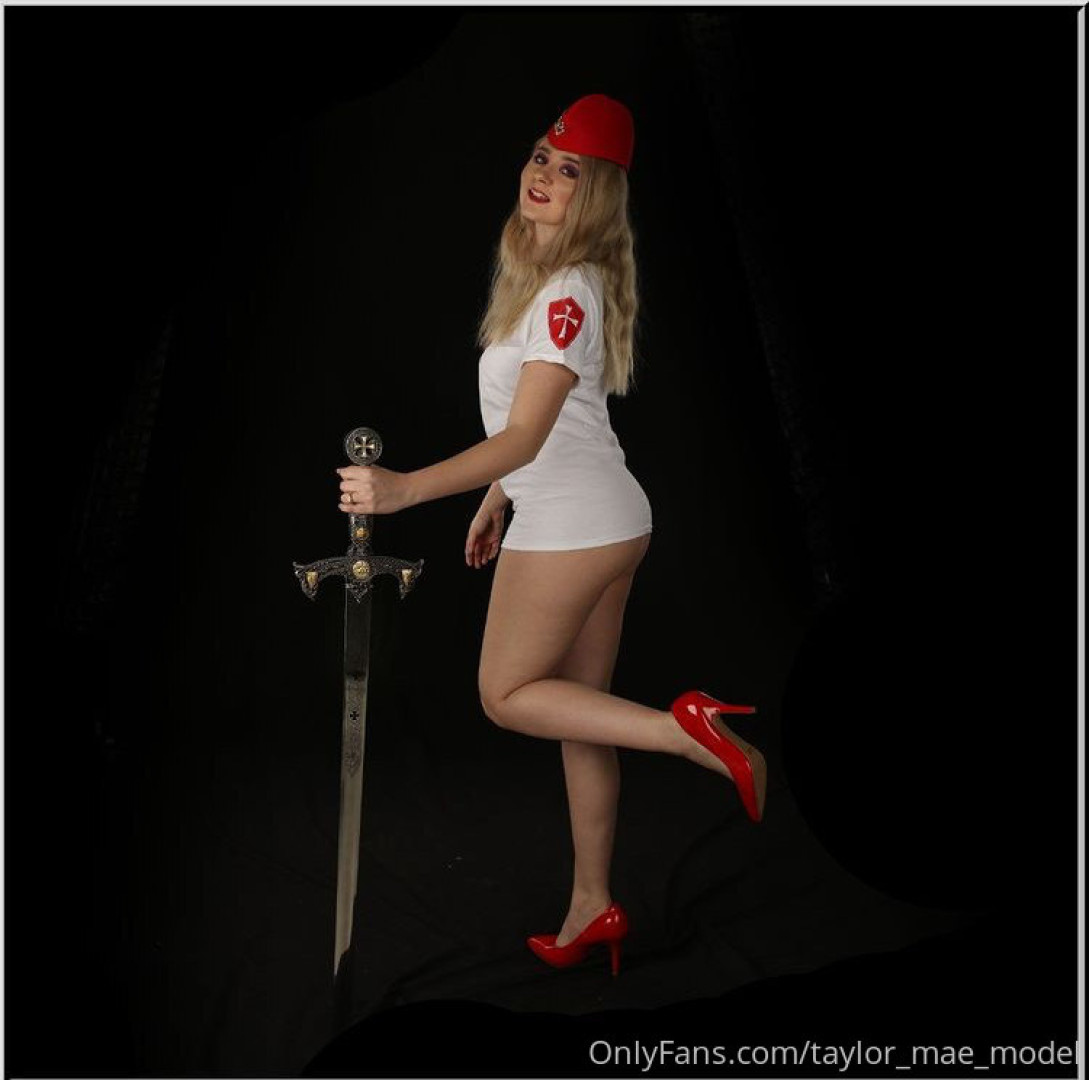 Photo by taylor_mae_model published on May 17,2023 08:47:58 - BestThots