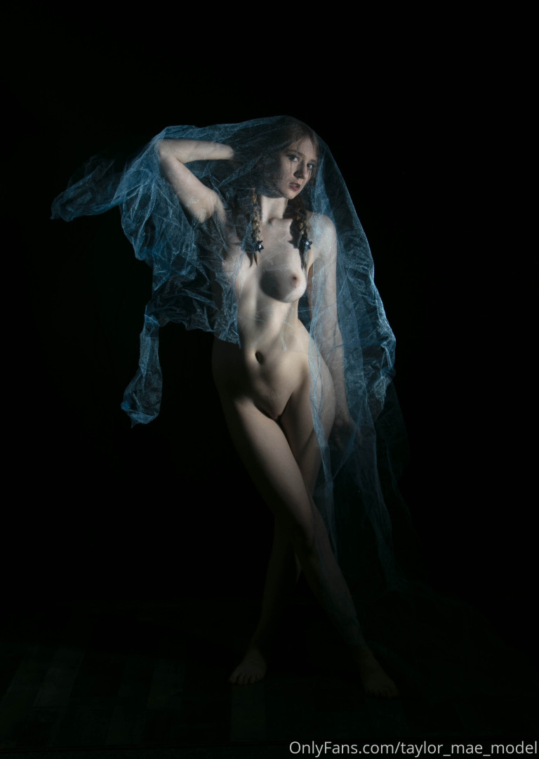 Photo by taylor_mae_model published on May 17,2023 08:48:08 - BestThots