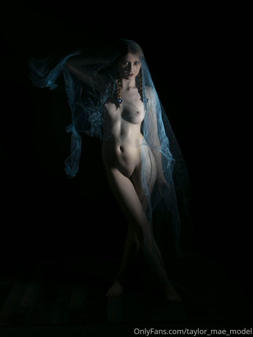 Photo by taylor_mae_model published on May 17,2023 08:48:23 - BestThots