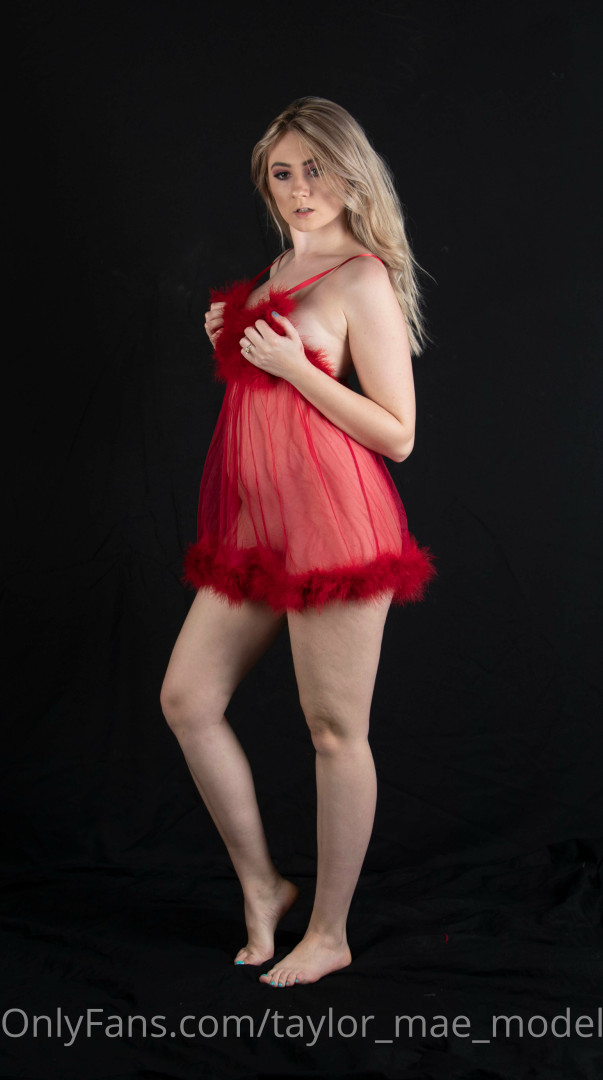 Photo by taylor_mae_model published on May 17,2023 08:48:44 - BestThots