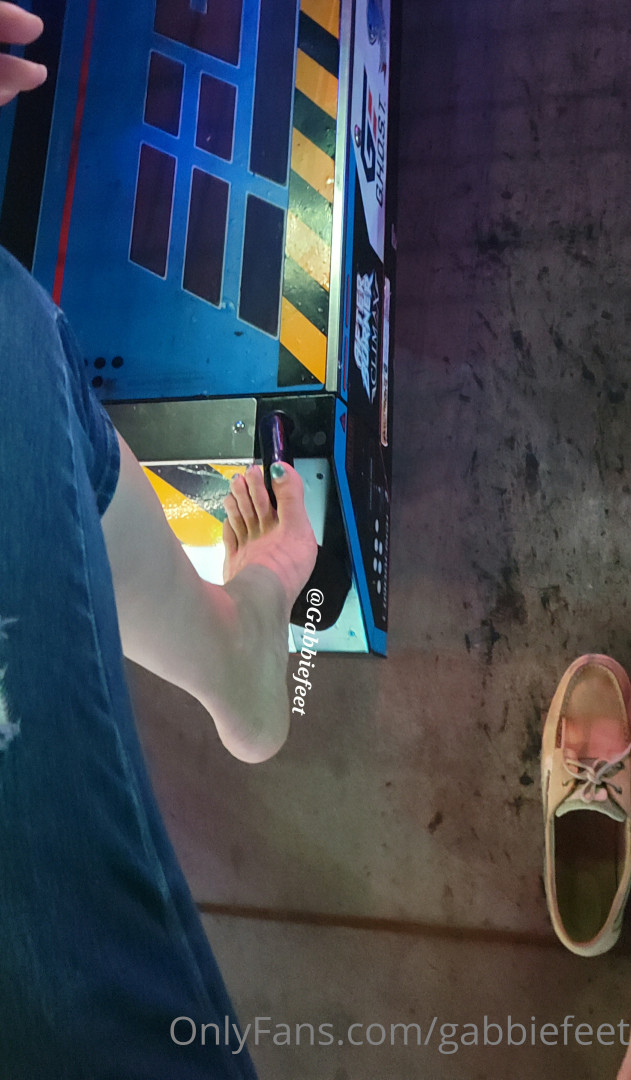 Photo by gabbiefeet published on July 31,2023 07:47:19 - BestThots