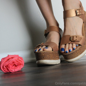 gabbiefeet #9335457