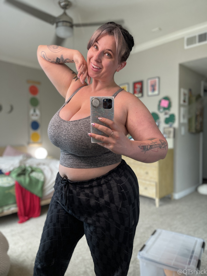 Photo by qtsnacksquad published on July 25,2023 06:27:35 - BestThots