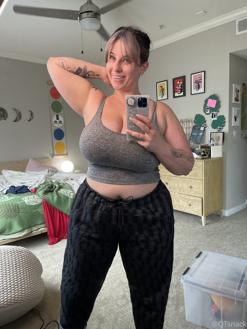 Photo by qtsnacksquad published on July 25,2023 06:33:26 - BestThots