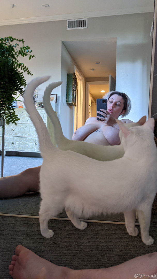 Photo by qtsnacksquad published on July 25,2023 06:36:23 - BestThots