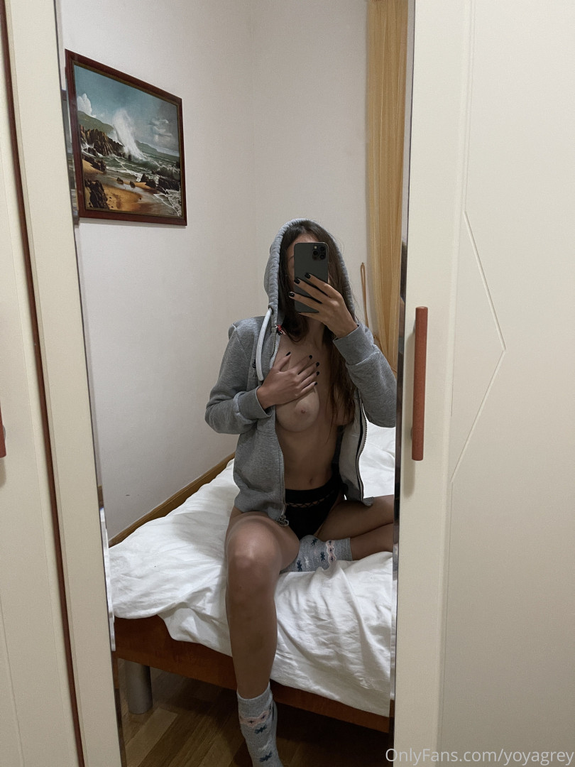 Photo by yoyagrey published on July 24,2023 22:54:40 - BestThots
