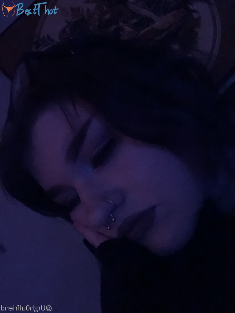 Photo by sxtxnsharlot published on December 16,2024 18:06:28 - BestThots