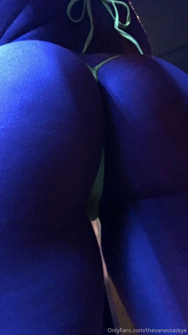 Photo by thevanessaskye published on June 12,2023 20:37:13 - BestThots