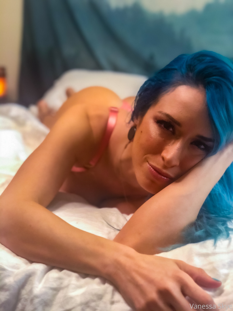 Photo by thevanessaskye published on June 12,2023 20:52:01 - BestThots