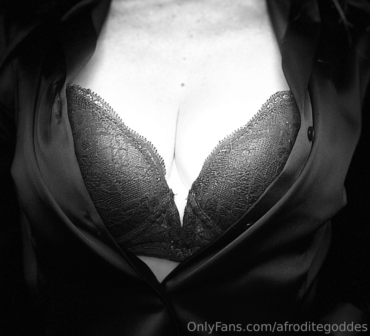Photo by afroditegoddes published on October 14,2023 13:17:47 - BestThots