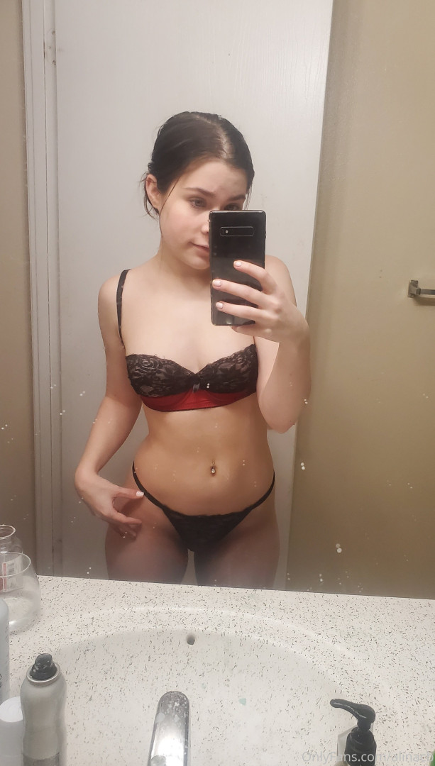 Photo by alinacb published on November 20,2023 01:10:30 - BestThots