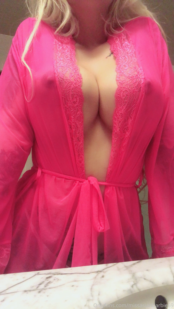 Photo by tooexoticbaby published on October 16,2023 19:38:23 - BestThots
