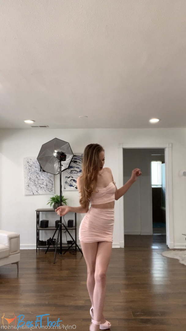 Photo by xojillianjanson published on December 20,2024 16:06:47 - BestThots