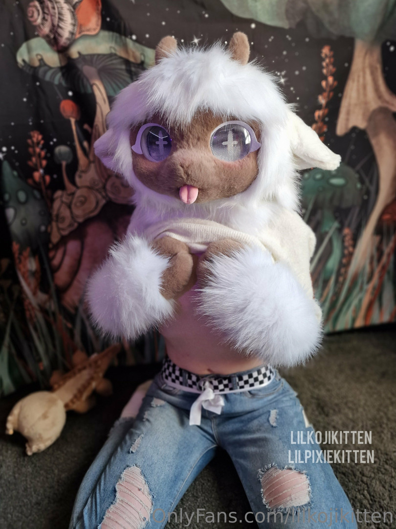 Photo by lilkojikitten published on June 7,2023 21:34:02 - BestThots