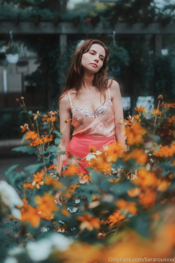 Photo by liararouxxxx published on July 8,2023 16:08:44 - BestThots