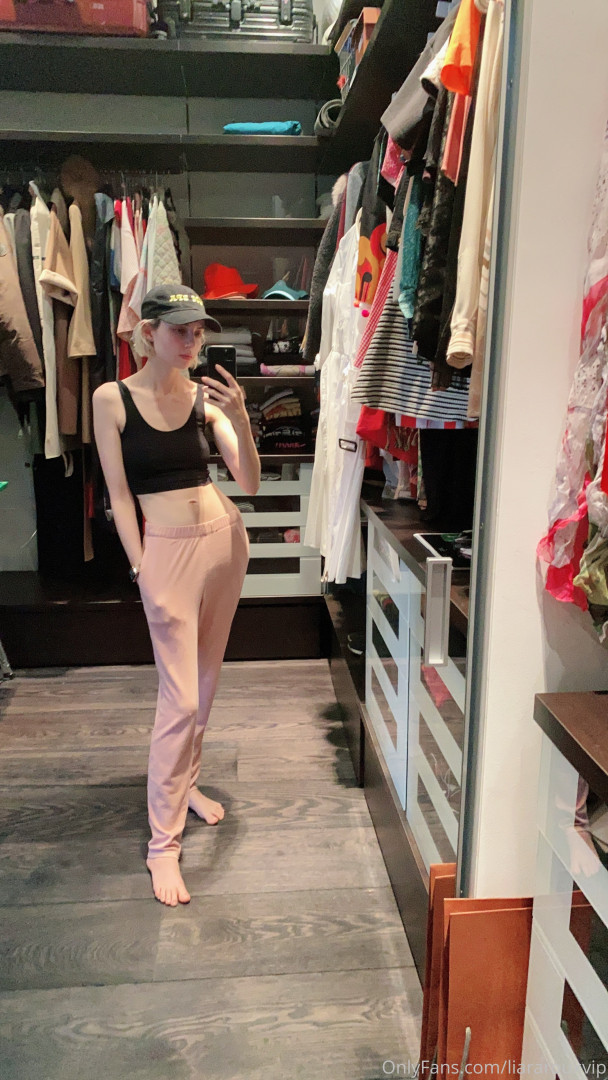 Photo by liararouxxxx published on July 8,2023 16:35:23 - BestThots