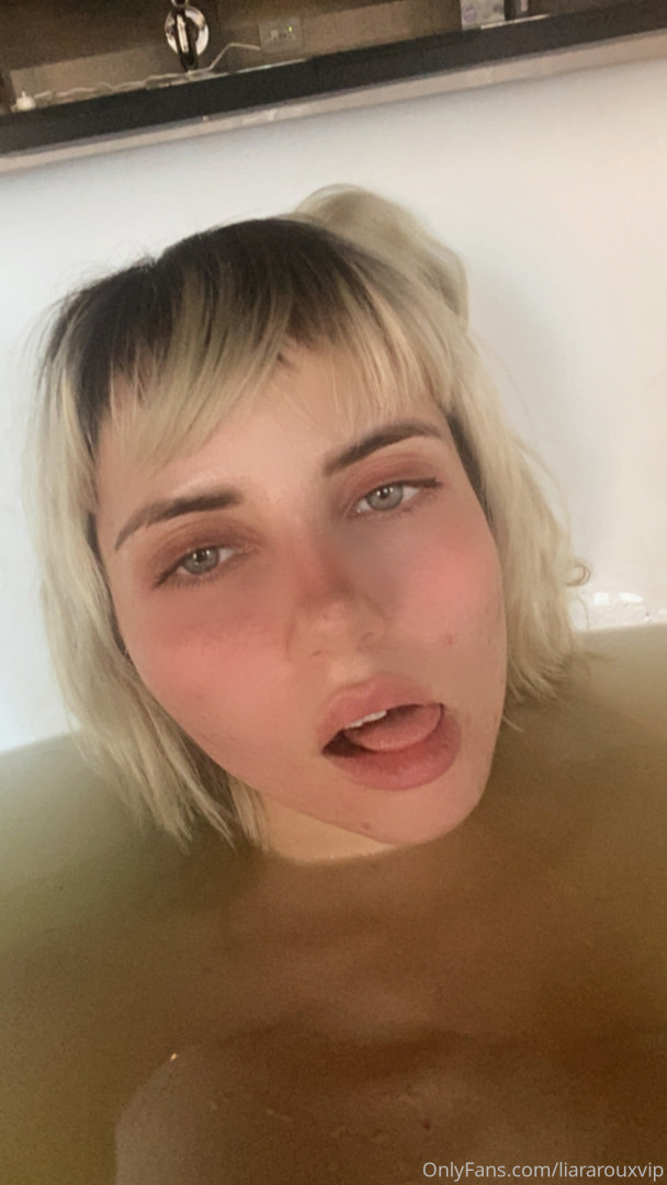 Photo by liararouxxxx published on July 8,2023 16:46:13 - BestThots