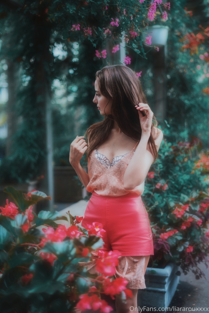 Photo by liararouxxxx published on July 8,2023 16:48:14 - BestThots