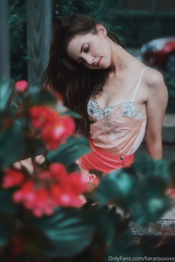 Photo by liararouxxxx published on July 8,2023 16:50:39 - BestThots