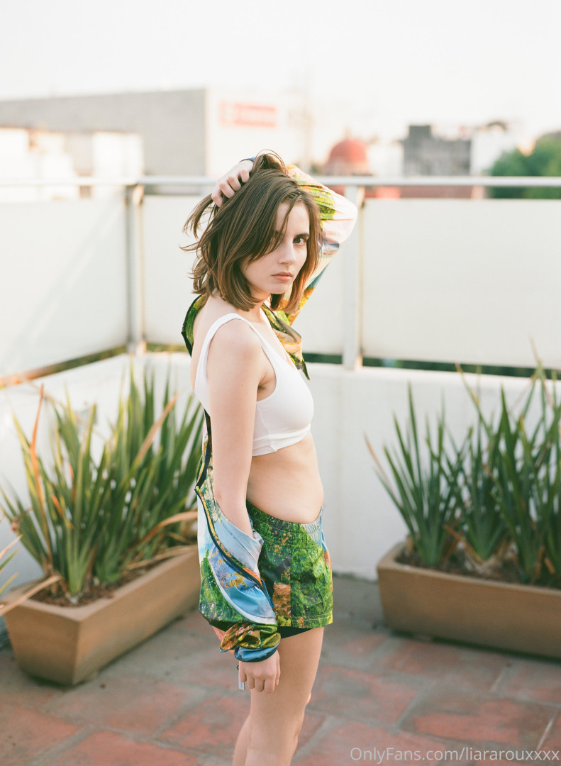 Photo by liararouxxxx published on July 8,2023 16:51:12 - BestThots