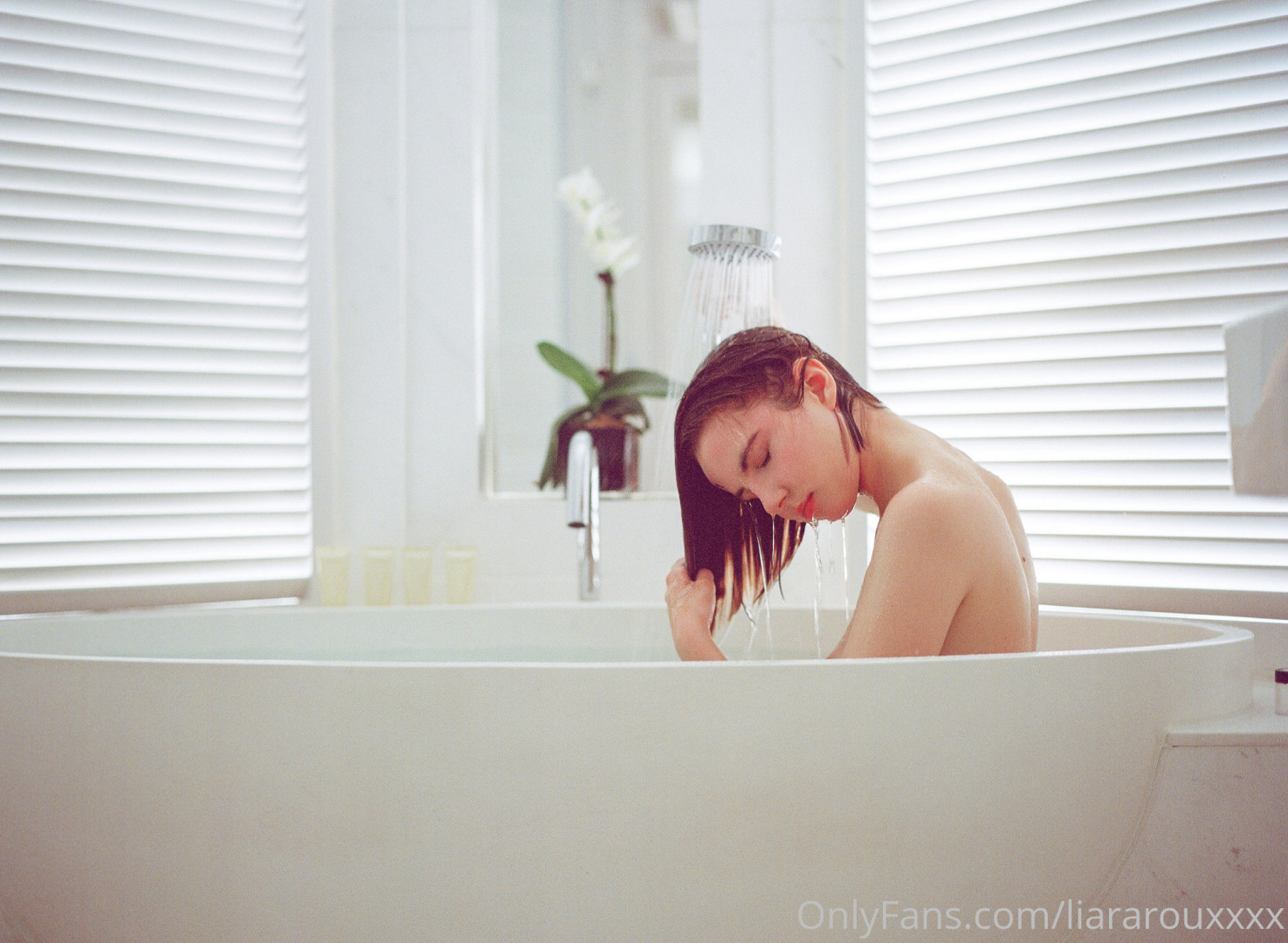 Photo by liararouxxxx published on July 8,2023 16:52:45 - BestThots