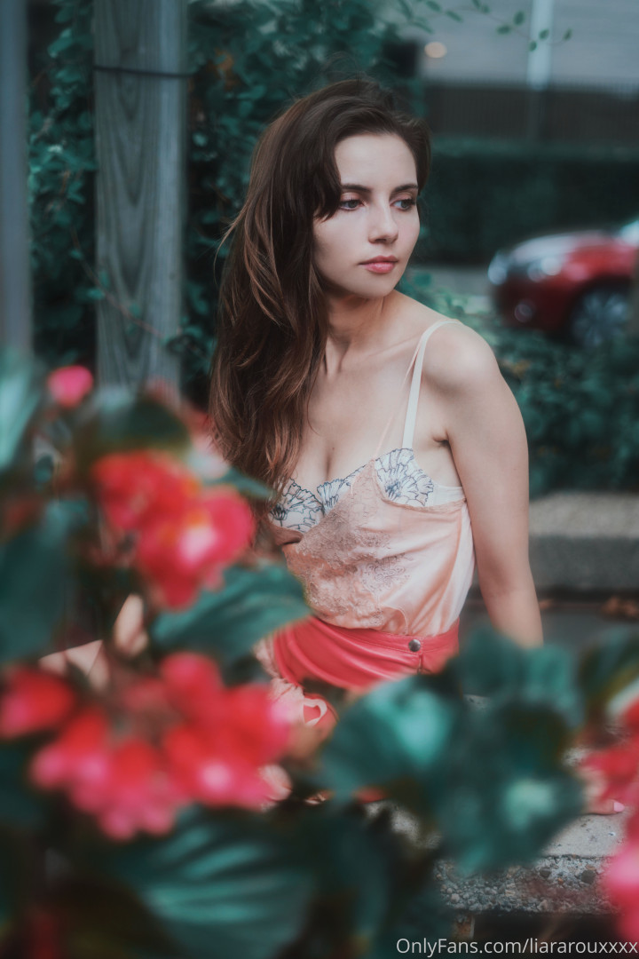 Photo by liararouxxxx published on July 8,2023 16:53:39 - BestThots