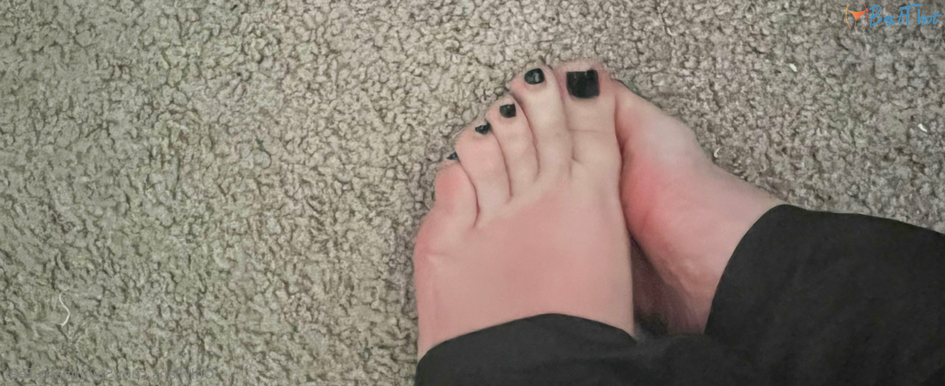 Photo by savannahs.feet published on December 14,2024 09:05:36 - BestThots