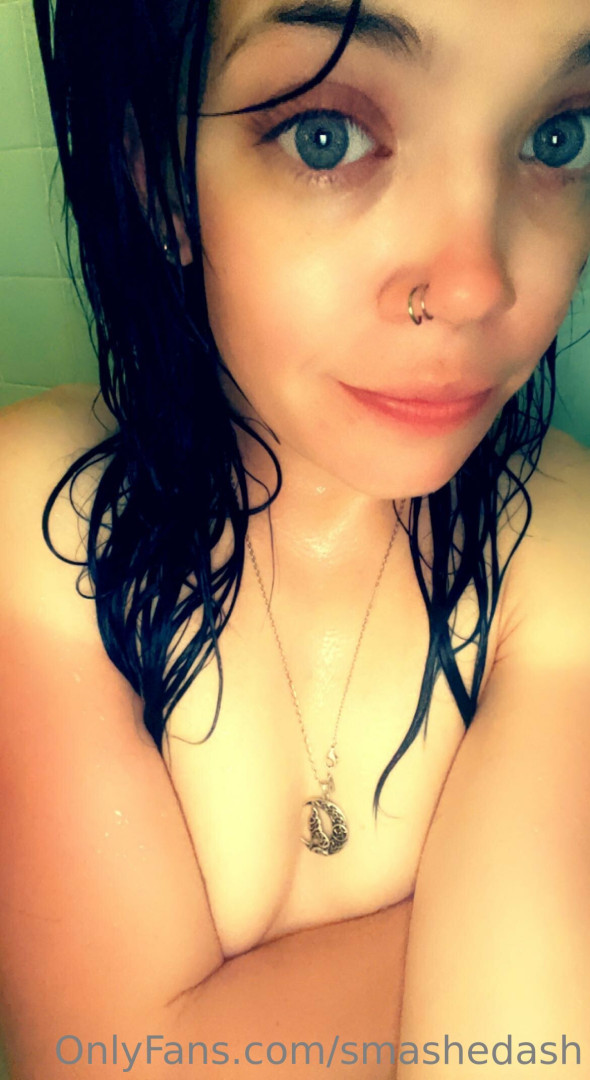 Photo by smashedash published on May 17,2023 21:48:03 - BestThots