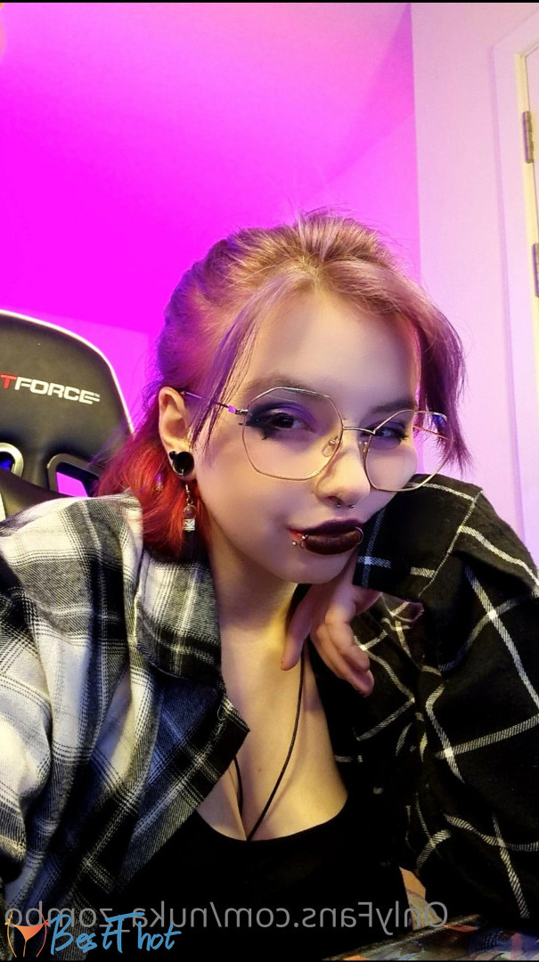 Photo by naughty_nuka published on December 21,2024 08:09:14 - BestThots