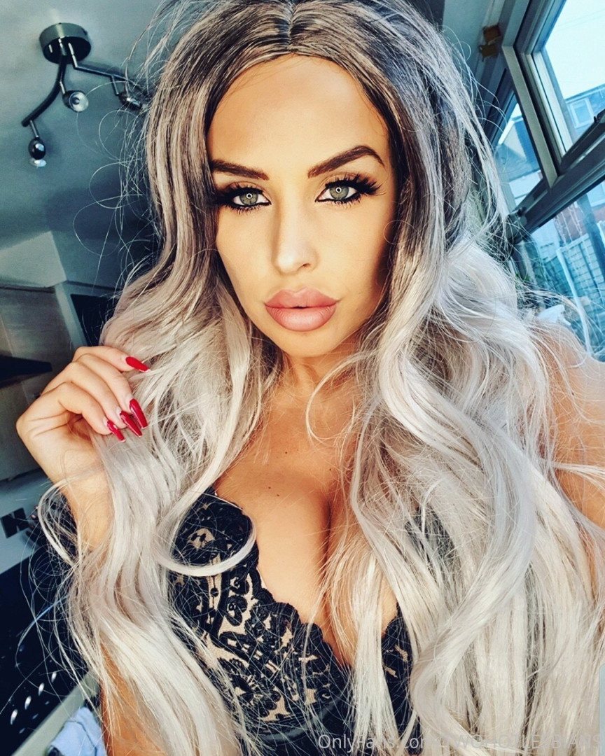 Photo by twohotlesbians published on May 16,2023 13:40:34 - BestThots