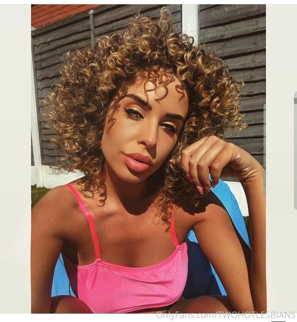 Photo by twohotlesbians published on May 16,2023 13:40:44 - BestThots