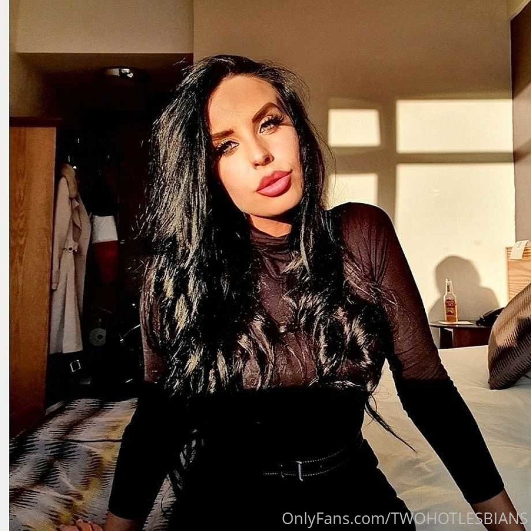 Photo by twohotlesbians published on May 16,2023 13:41:21 - BestThots