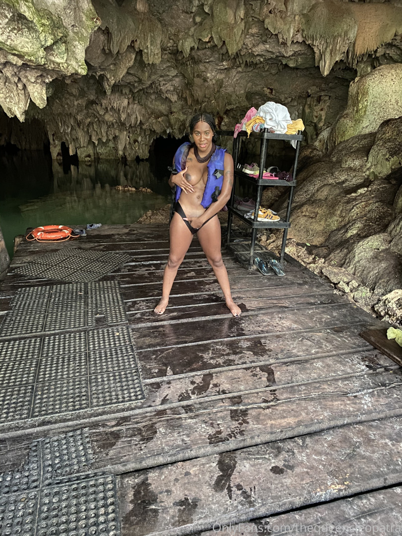 Photo by thequeencleopatra published on May 16,2023 21:42:44 - BestThots