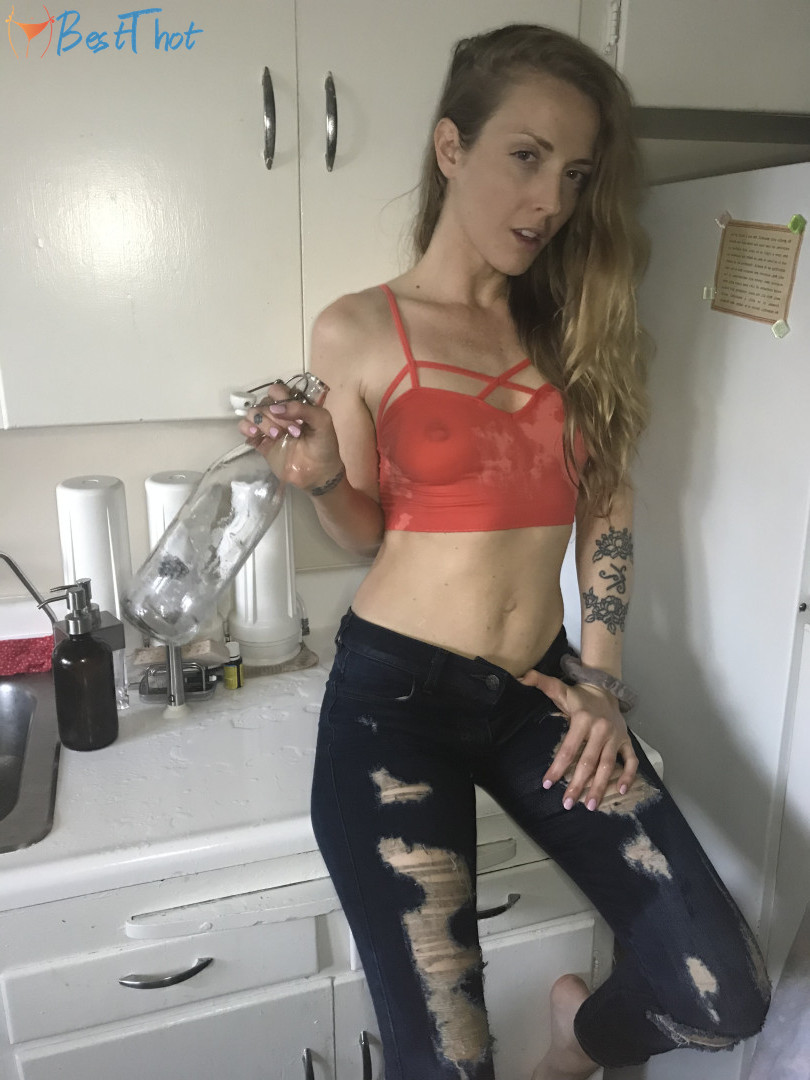 Photo by karlakush420 published on December 14,2024 15:03:59 - BestThots