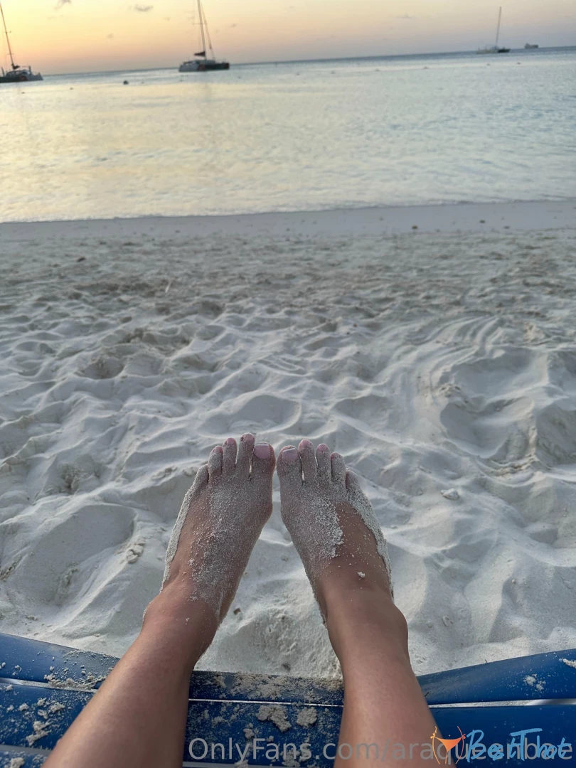 Photo by araqueenbae published on January 27,2025 22:00:13 - BestThots