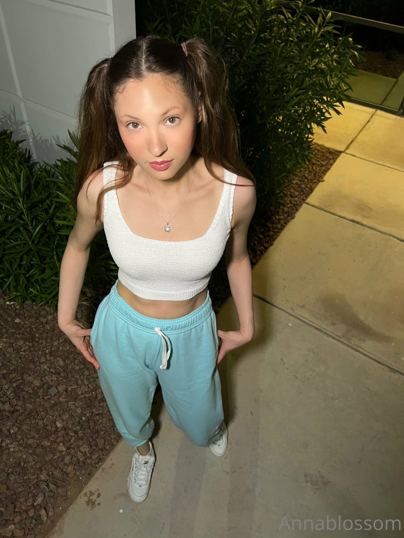 Photo by annablossom published on October 16,2023 22:45:59 - BestThots