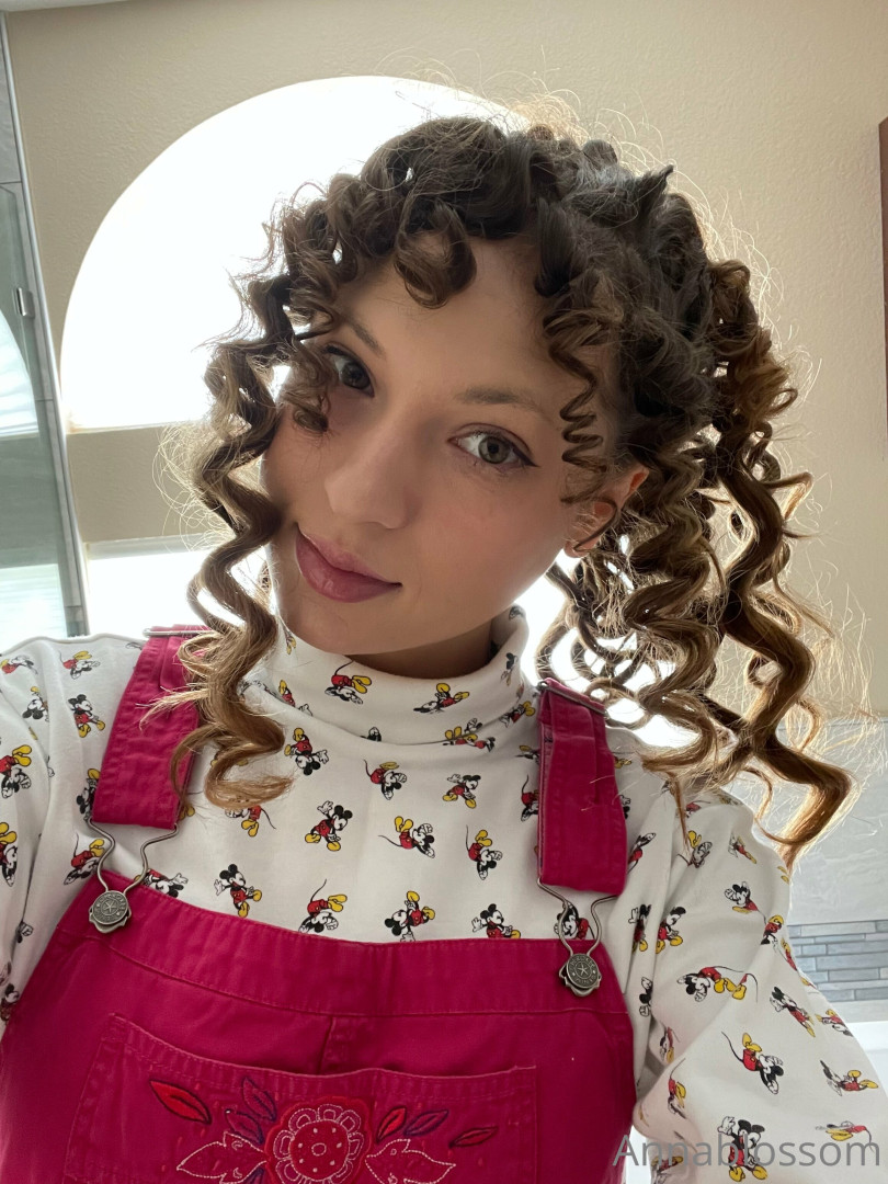 Photo by annablossom published on October 16,2023 23:07:51 - BestThots