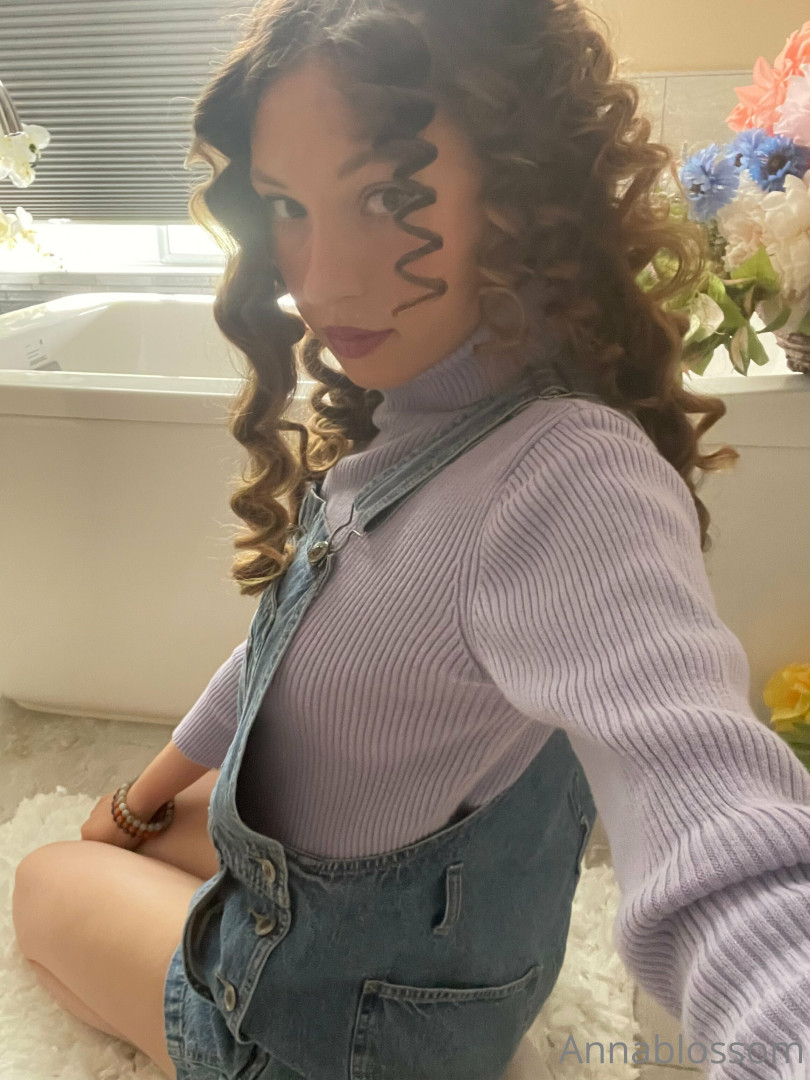 Photo by annablossom published on October 16,2023 23:24:56 - BestThots