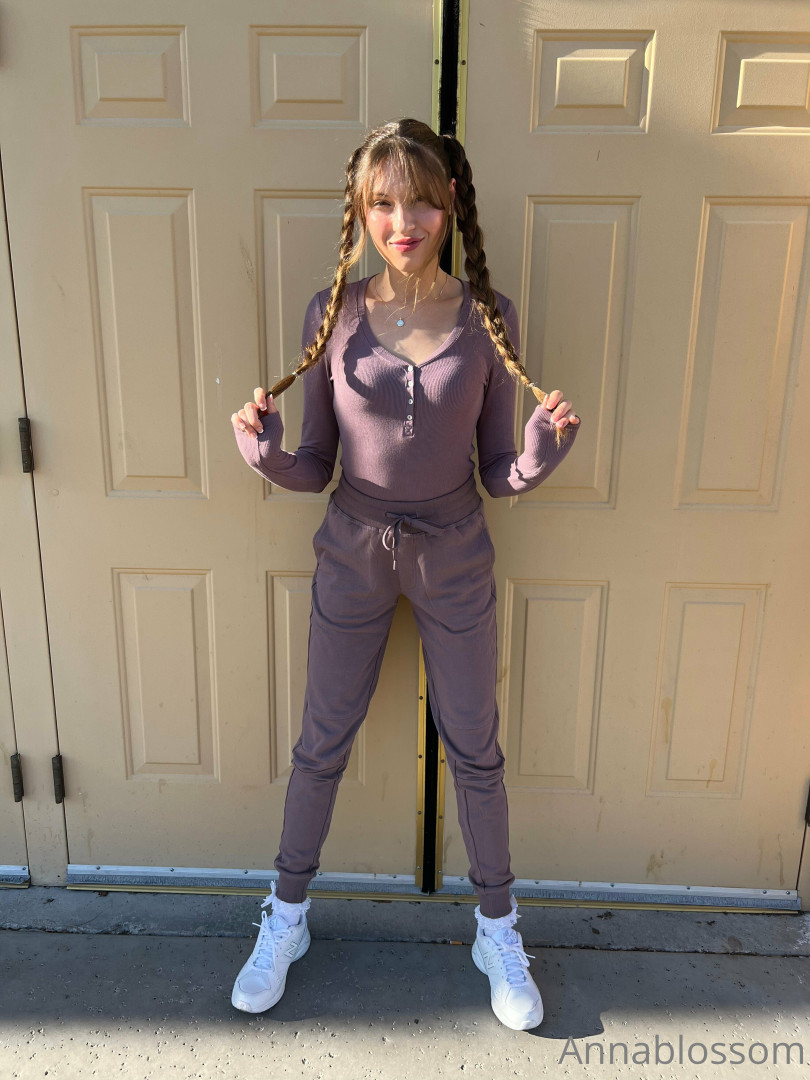 Photo by annablossom published on October 16,2023 23:27:11 - BestThots