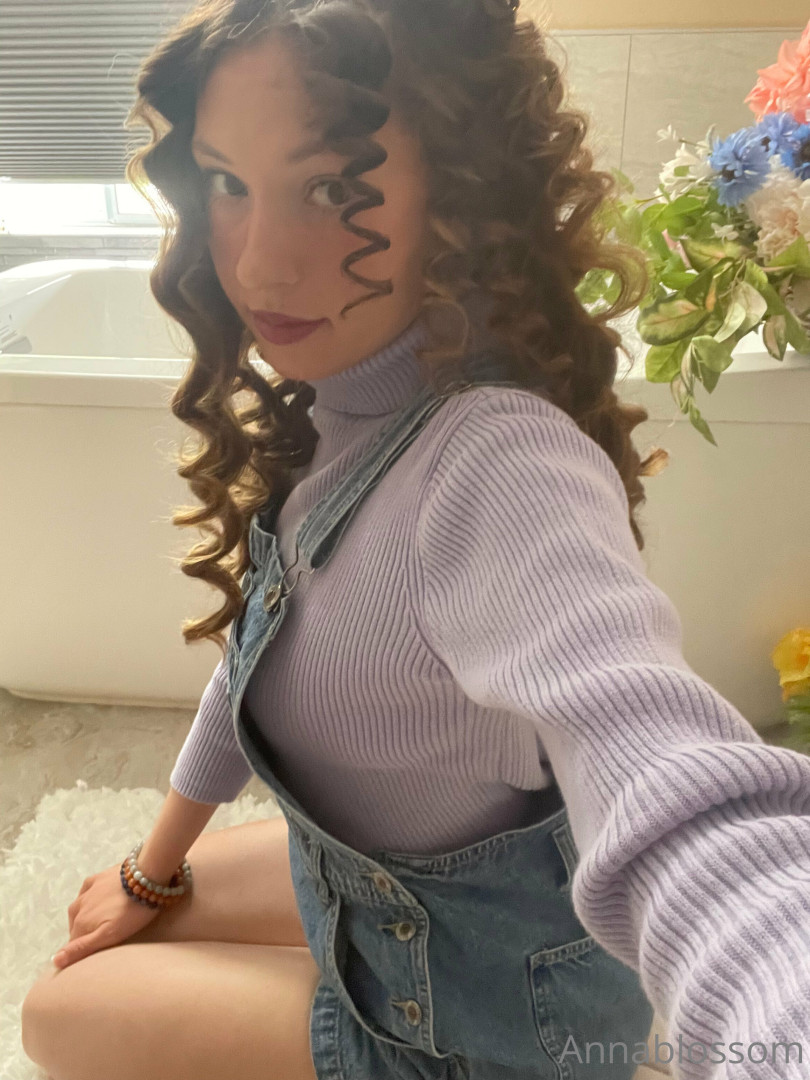 Photo by annablossom published on October 16,2023 23:38:33 - BestThots