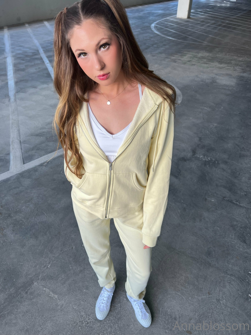 Photo by annablossom published on October 16,2023 23:42:16 - BestThots