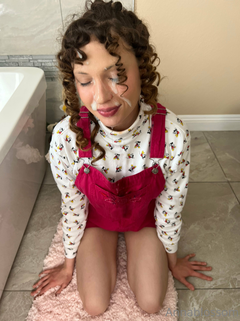 Photo by annablossom published on October 17,2023 00:00:42 - BestThots