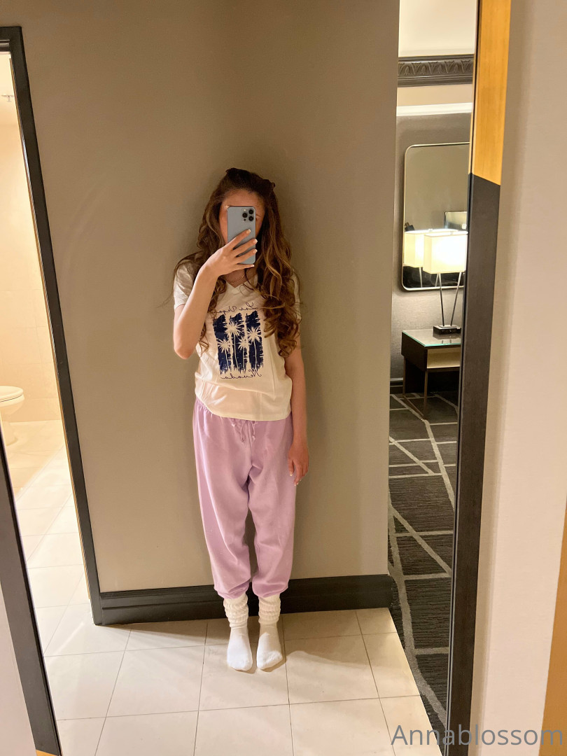 Photo by annablossom published on October 17,2023 00:02:47 - BestThots