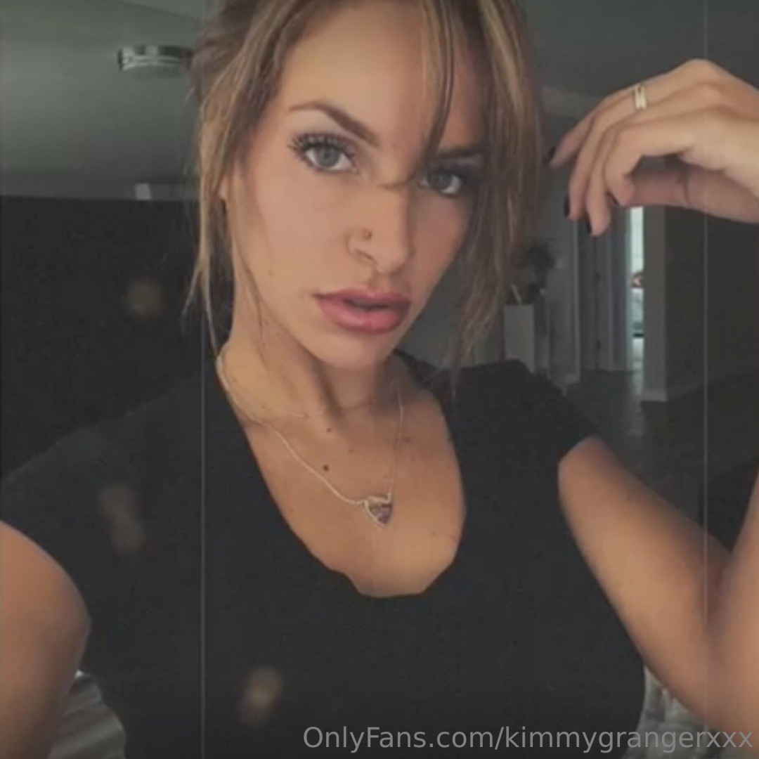 Photo by kimmygrangerxxx published on August 30,2023 00:32:02 - BestThots