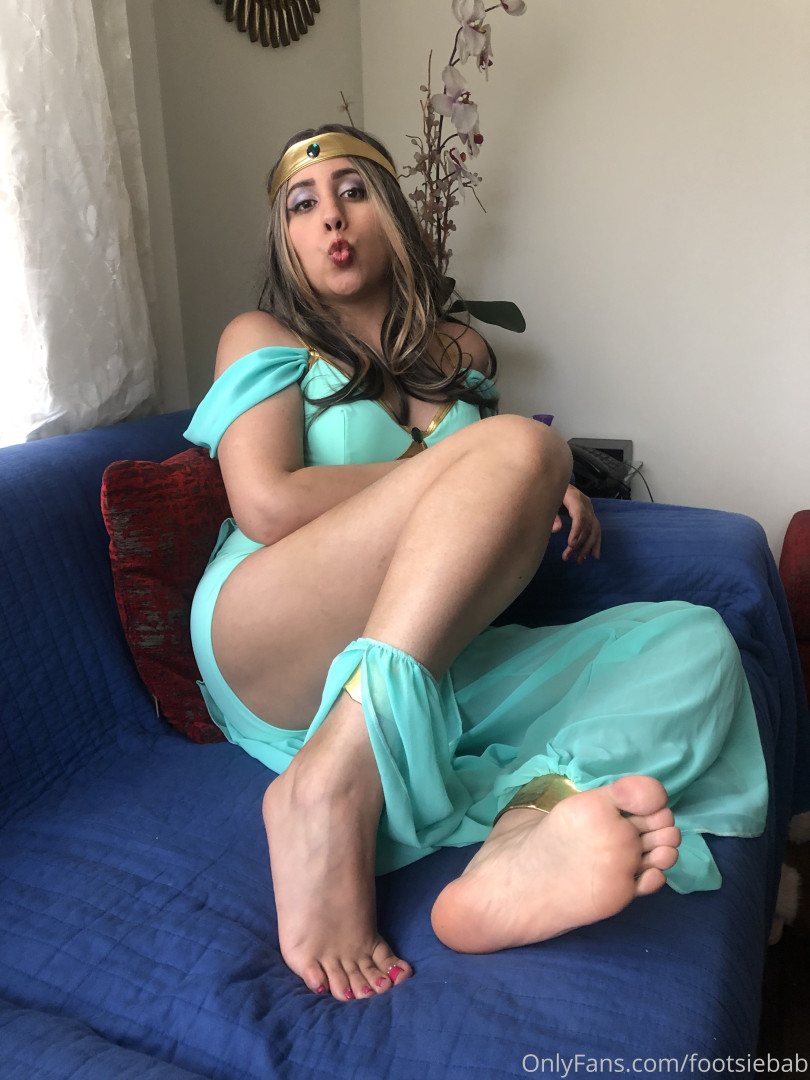 Photo by footsiebab published on January 14,2024 11:06:02 - BestThots