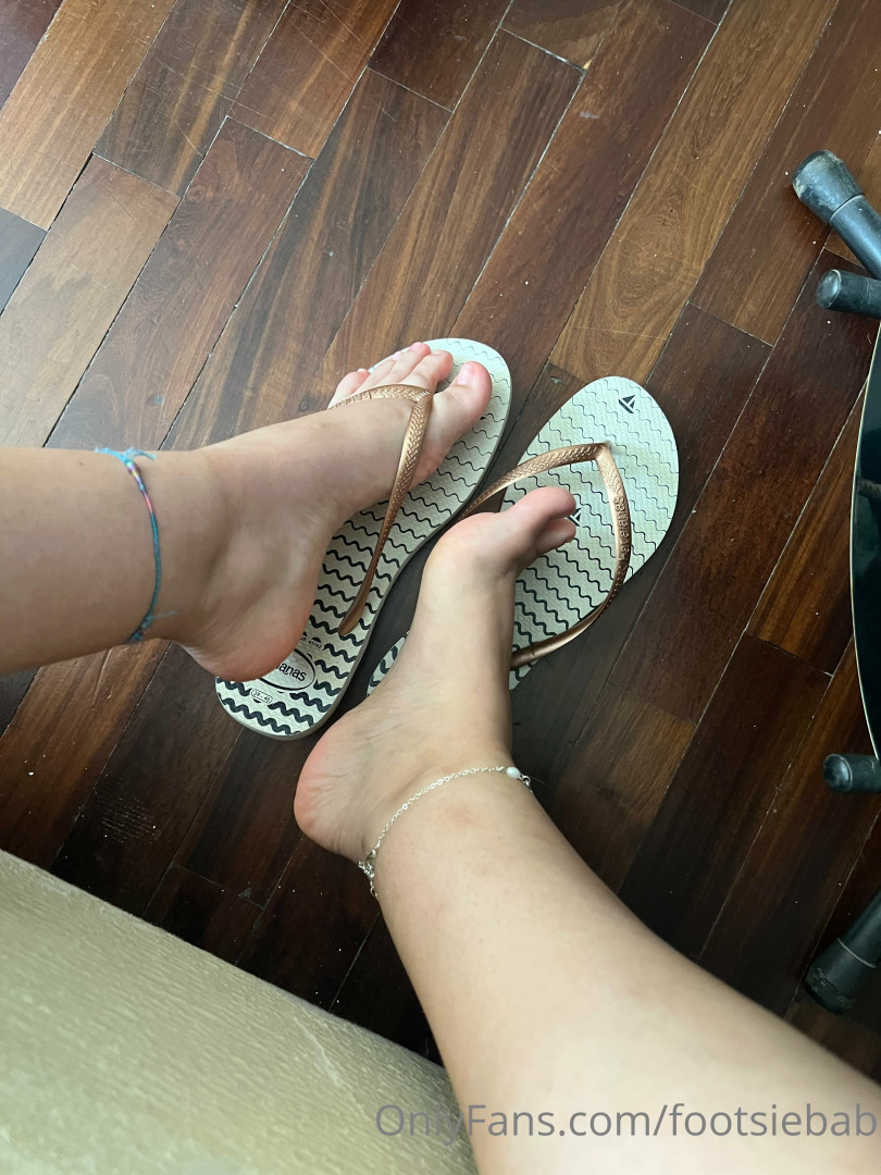 Photo by footsiebab published on January 14,2024 11:08:19 - BestThots